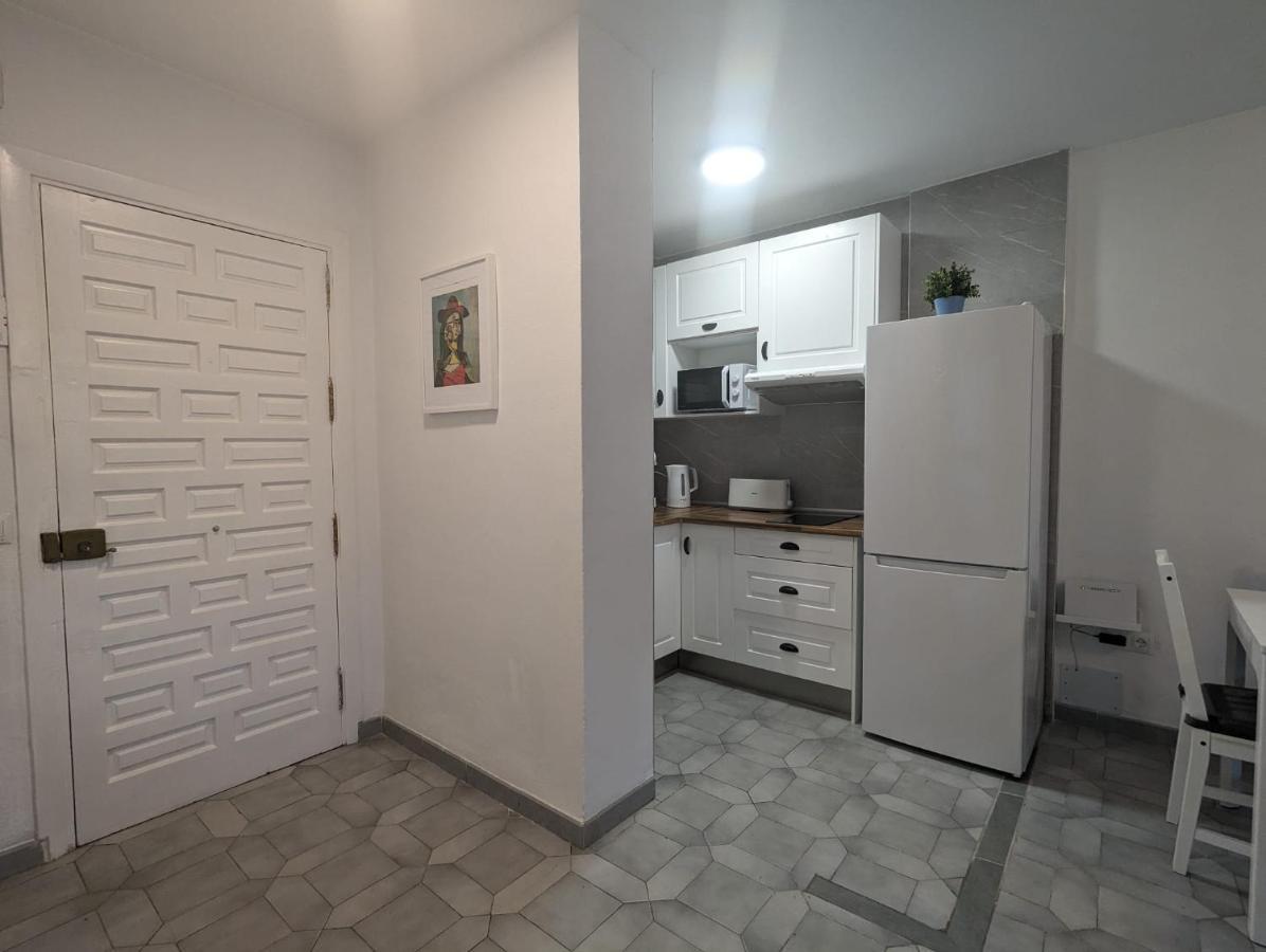 Apartamento Entero, Enormes Piscinas, Terraza Y Playa Benalmádena Kültér fotó