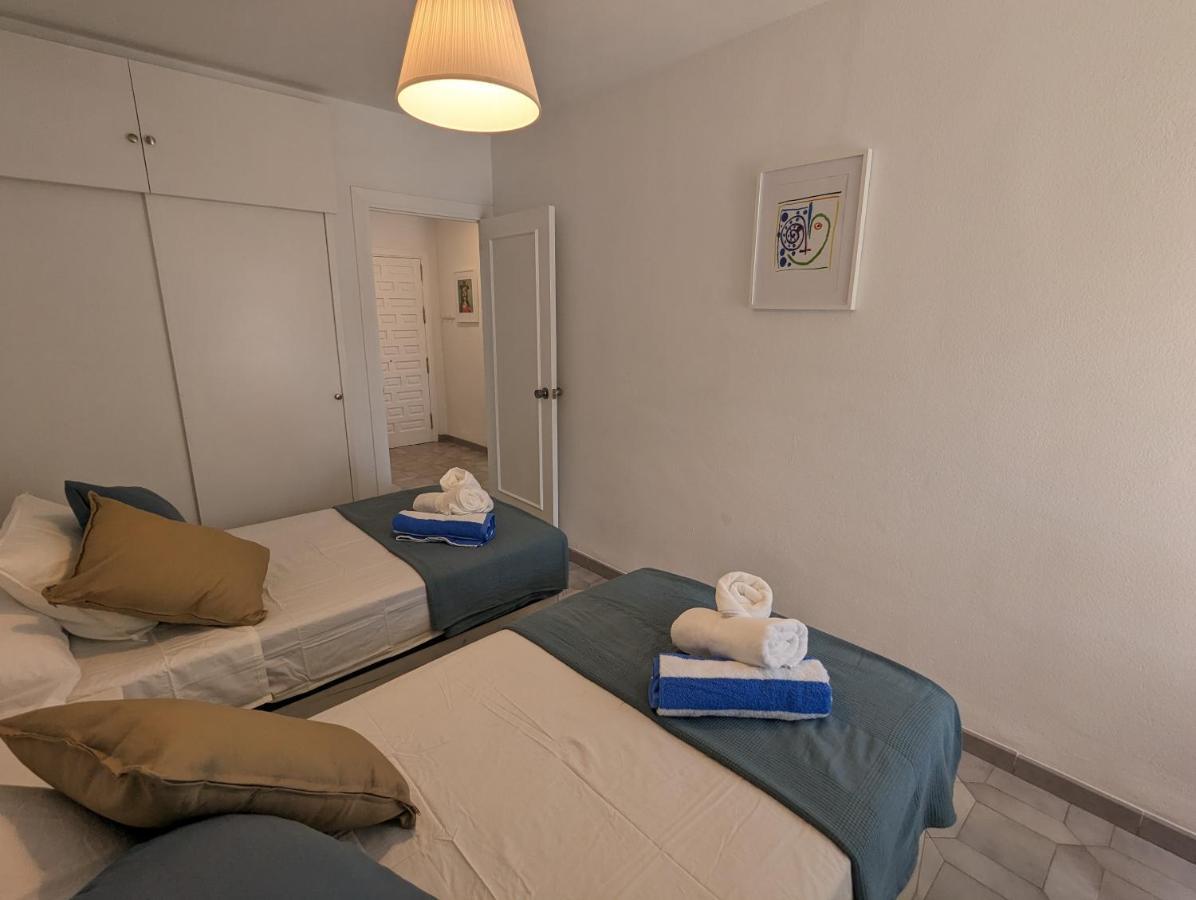 Apartamento Entero, Enormes Piscinas, Terraza Y Playa Benalmádena Kültér fotó