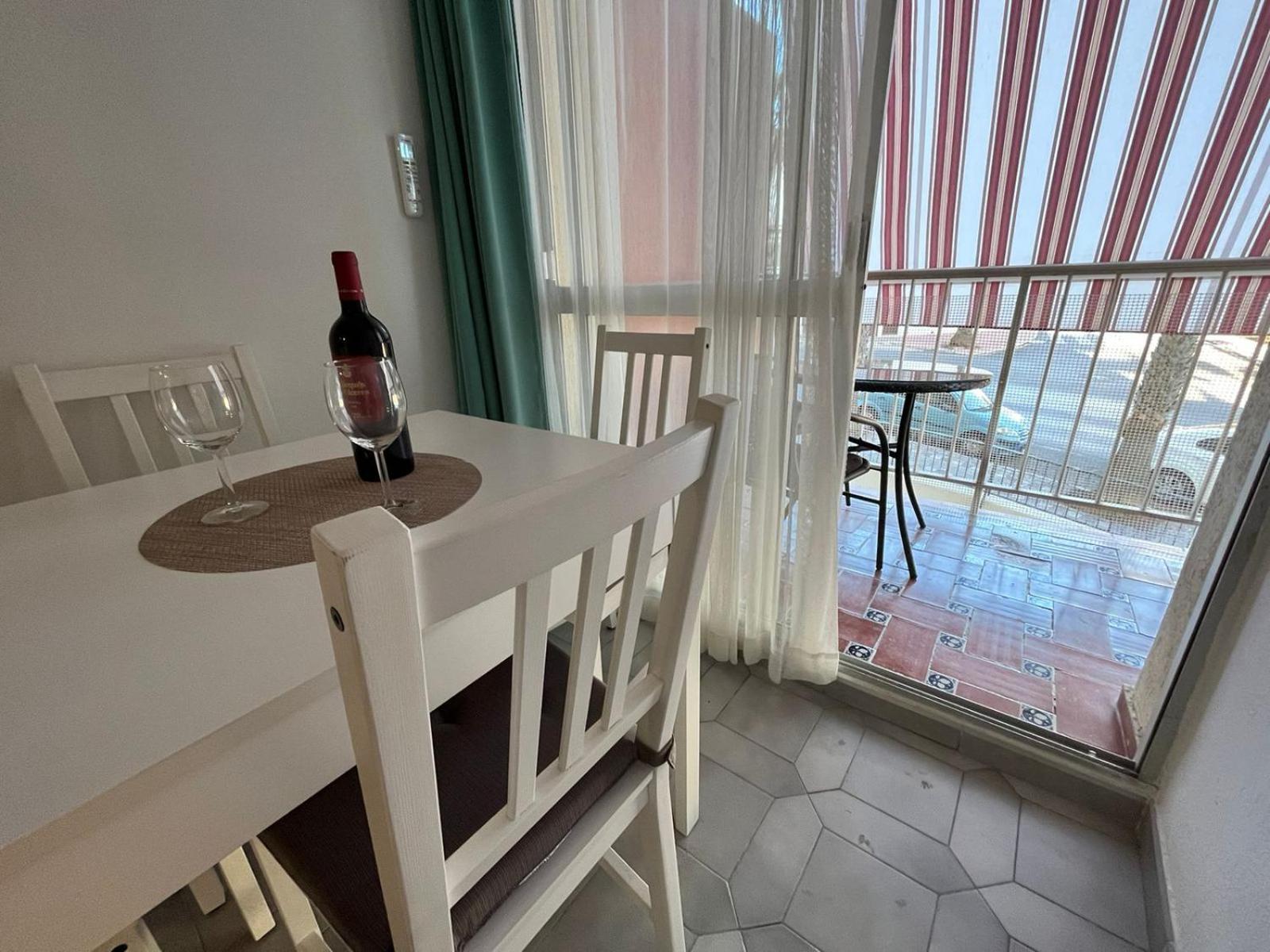 Apartamento Entero, Enormes Piscinas, Terraza Y Playa Benalmádena Kültér fotó
