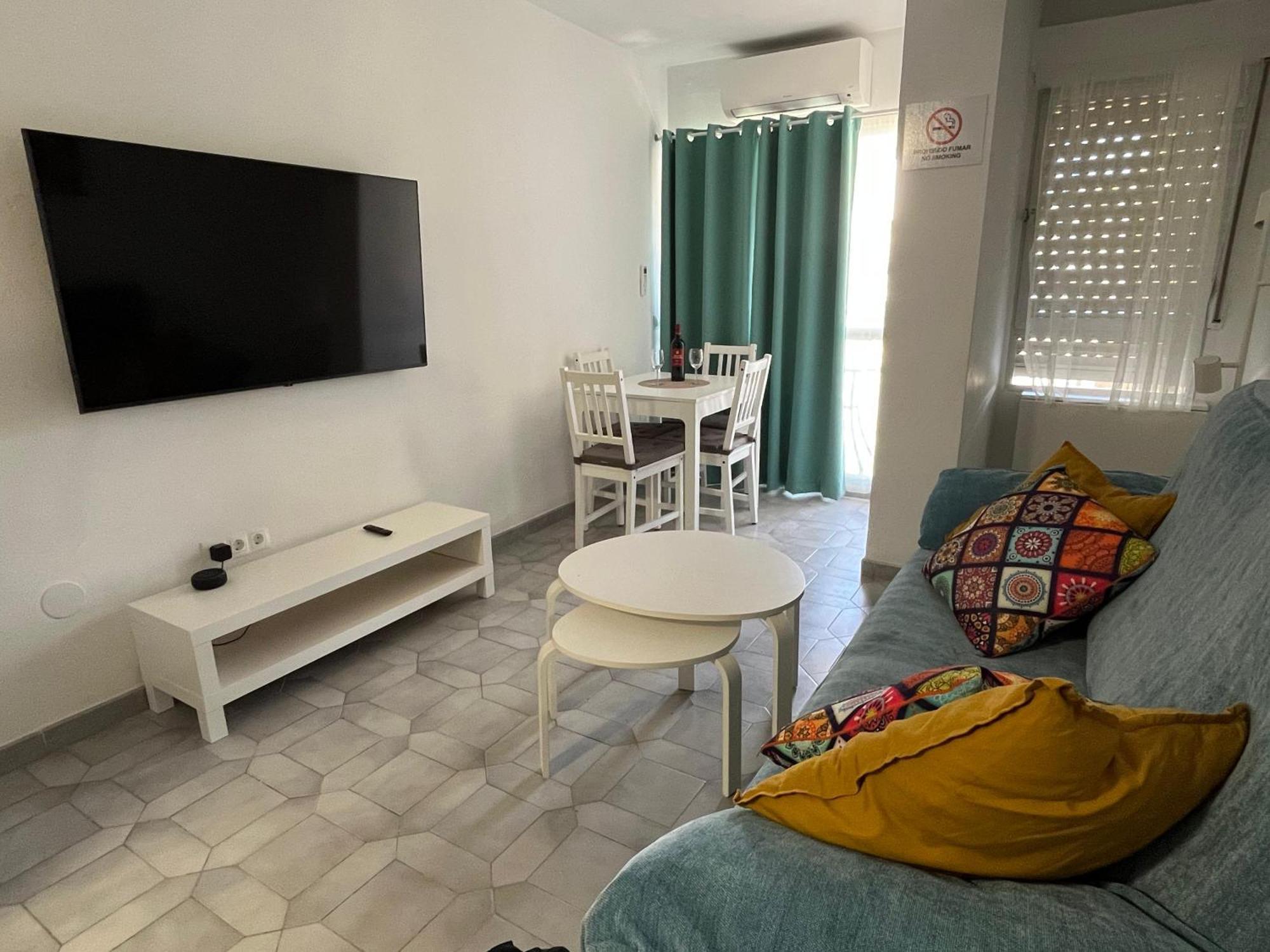Apartamento Entero, Enormes Piscinas, Terraza Y Playa Benalmádena Kültér fotó